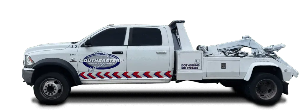 Southeastern Towing Tow Truck Emergency Towing Chattanooga, TN White towing truck with logo emergency towing